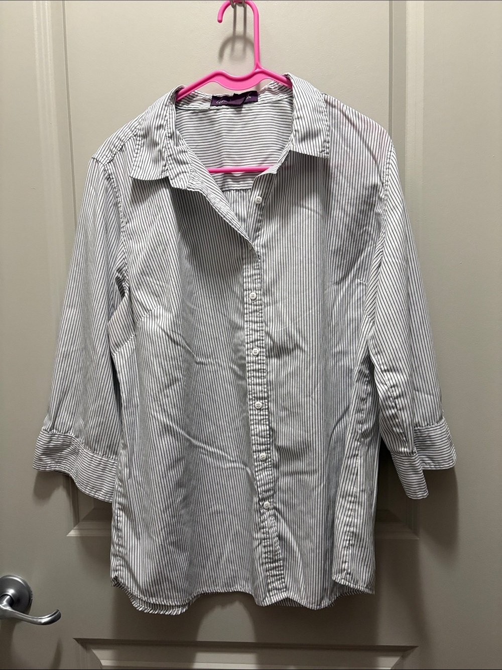 Gloria Vanderbilt White Shirt with Gray Pinstripes Button-Down